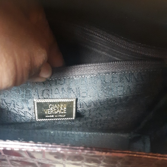 💯VERSACE LUCITE INTAGLIO 💎✨💎CROC EMB. SHOULDER BAG - Picture 13 of 14